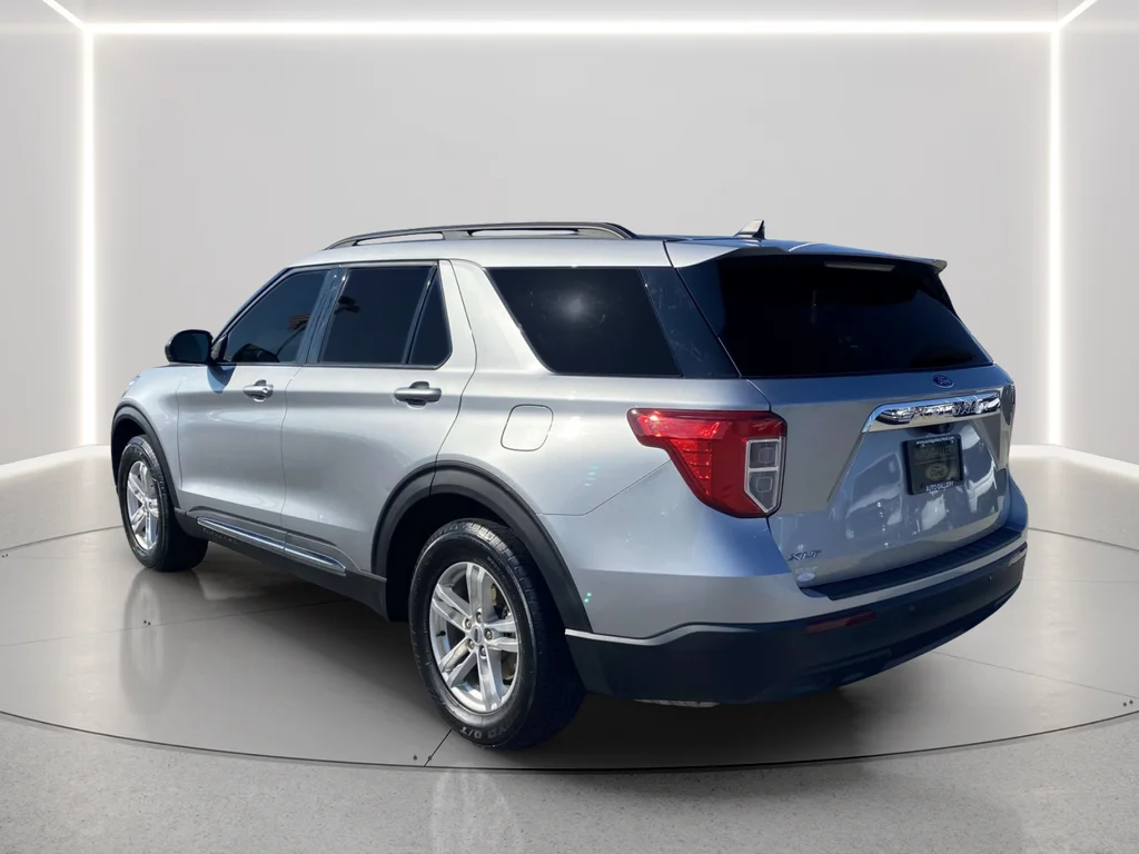 Used 2023 Silver Metallic Ford XLT image 3