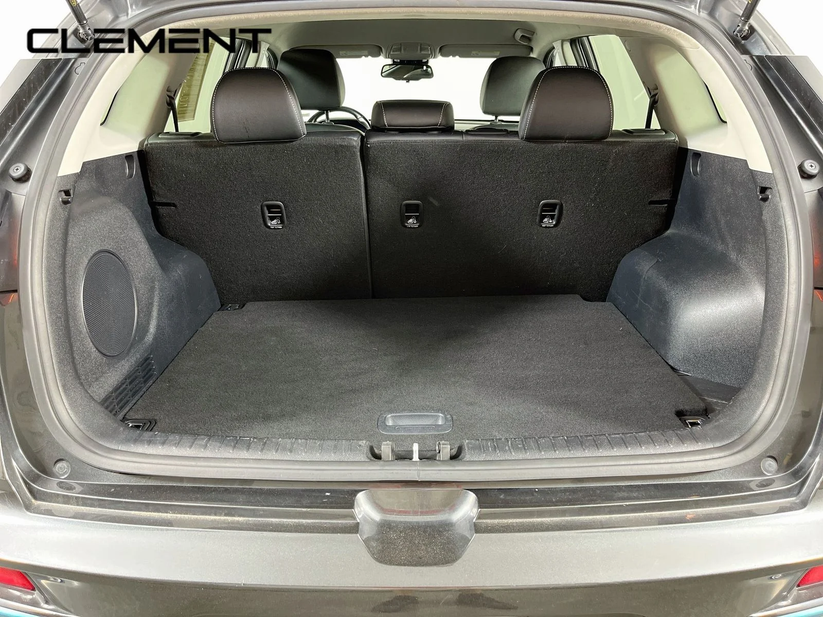 Used 2022 Gray Kia EX image 10