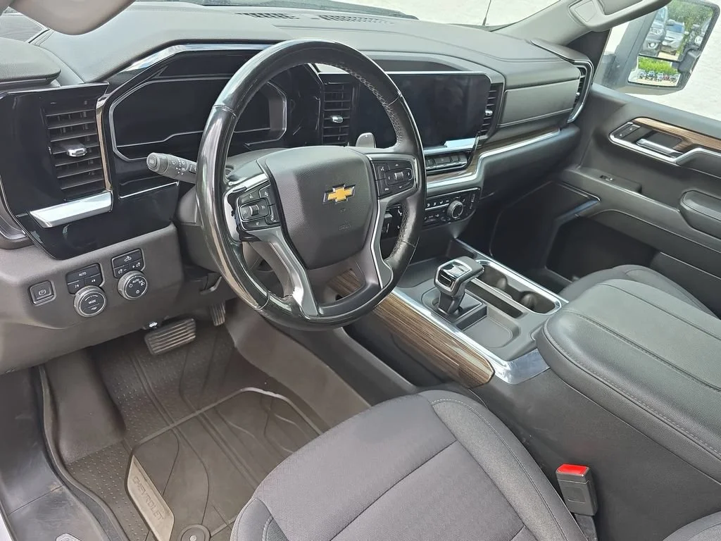 2023 Chevrolet Silverado 1500 LT - Photo 10