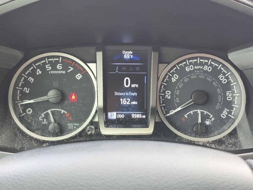 Used 2023 White Toyota SR5 image 26