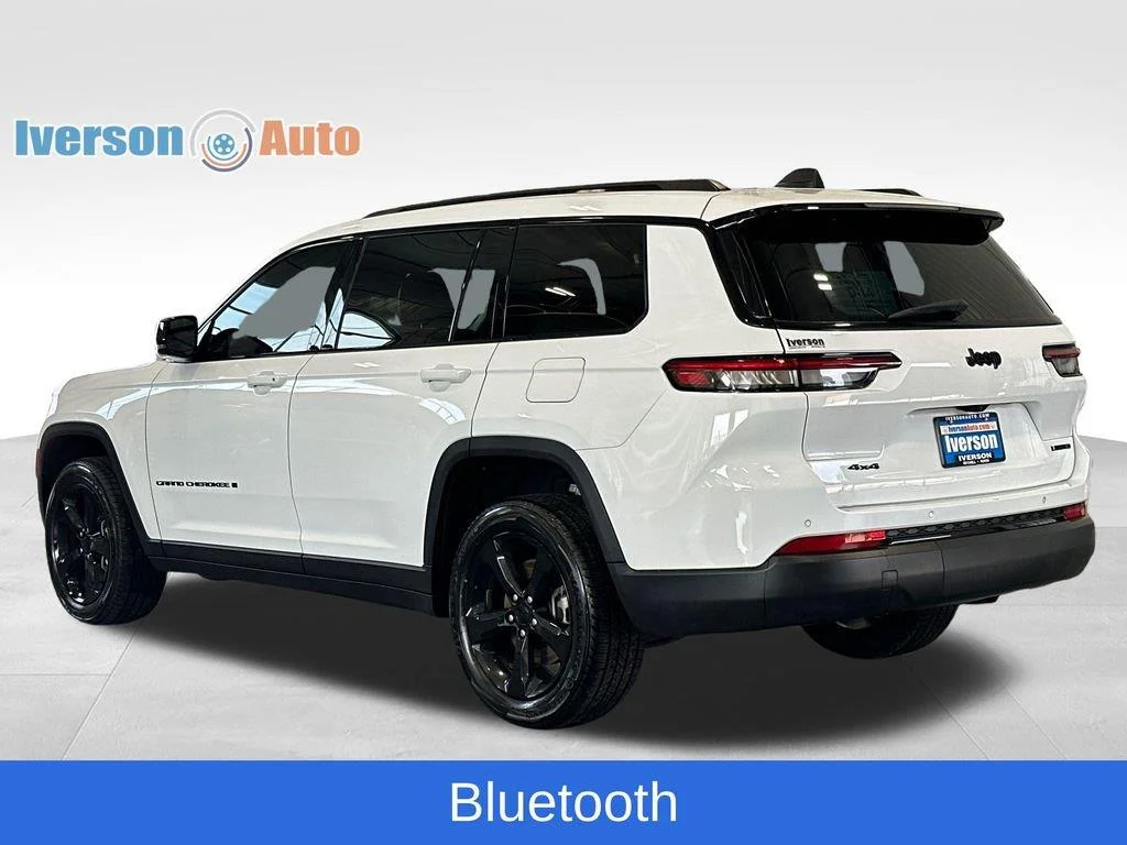 Used 2023 Bright White Clearcoat Jeep Limited image 7