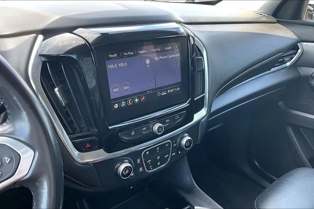 Used 2020 Silver Chevrolet LT image 22