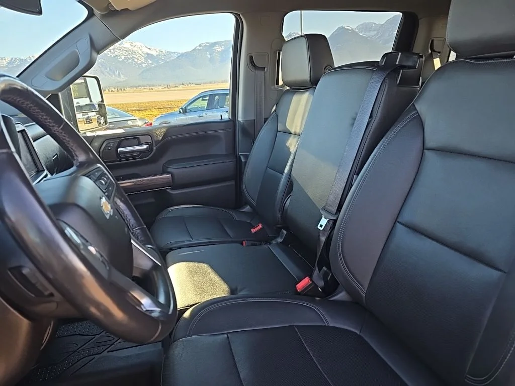 Used 2022 Mosaic Black Metallic Chevrolet LTZ image 20