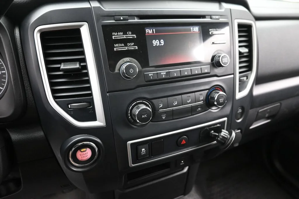 Used 2017 Silver Nissan S image 14