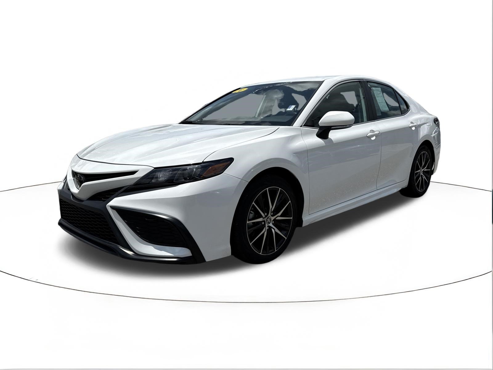 Used 2024 Ice Cap Toyota SE image 7