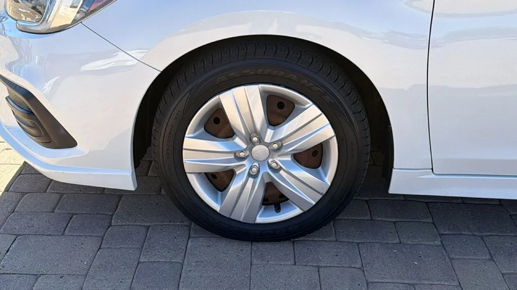 Used 2019 Crystal White Pearl Subaru 2.5i image 9