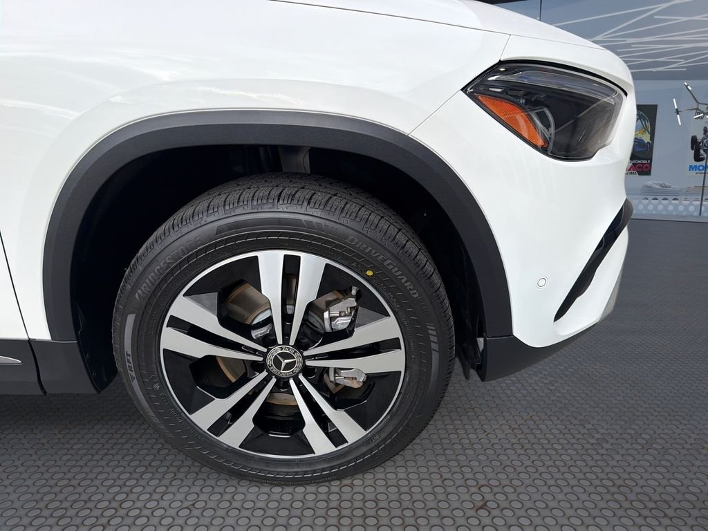 Used 2025  Mercedes-Benz GLA 250 image 18