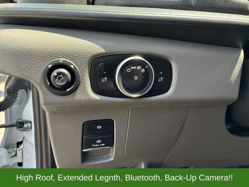 Used 2024  Ford Base image 21