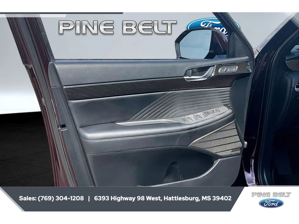 Used 2024 Sierra Burgundy Hyundai Calligraphy image 17