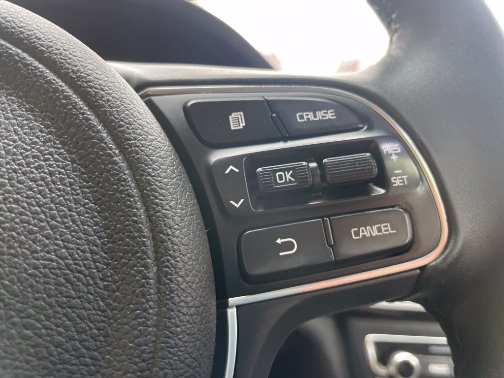 Used 2018 Sparkling Silver Kia EX image 11