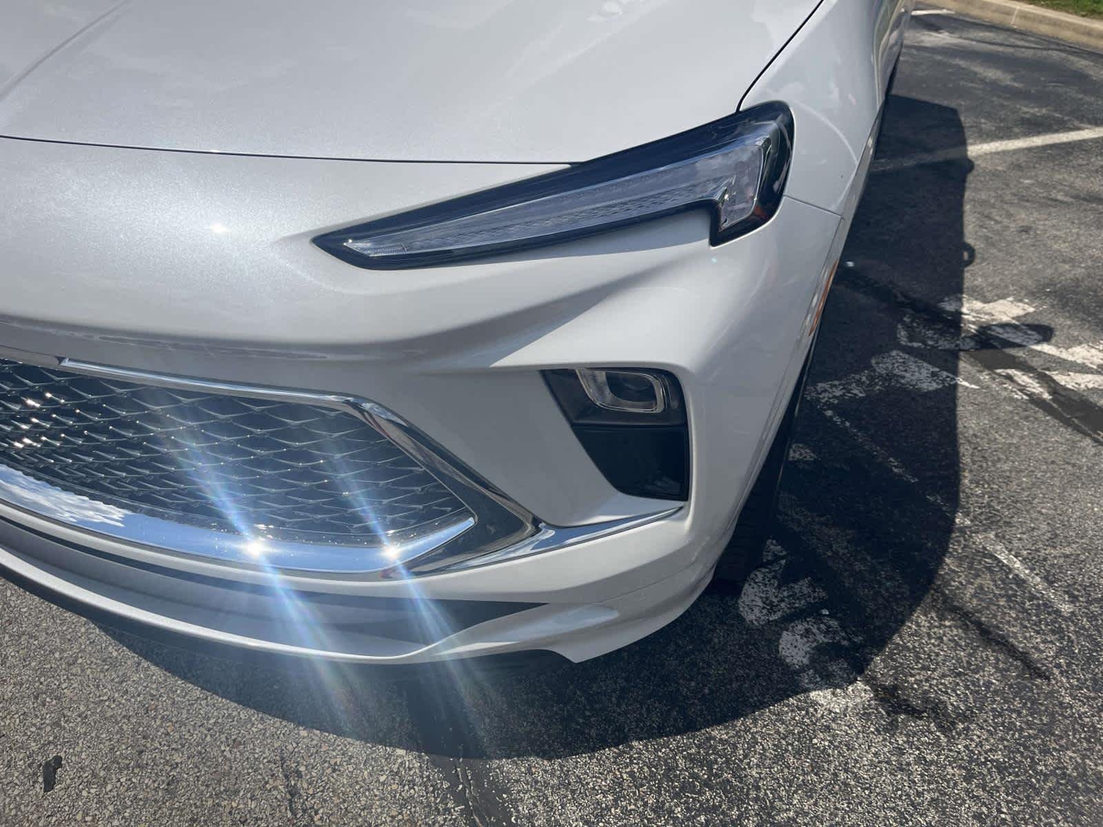 Certified Used 2024 White Frost Tricoat Buick Avenir image 18
