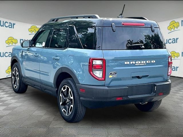 Used 2023  Ford Outer Banks image 2