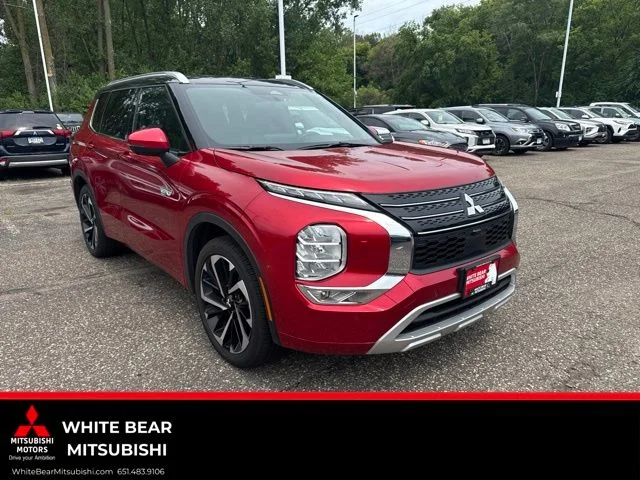 2025 Mitsubishi Outlander Plug-in Hybrid SEL S-AWC's photo