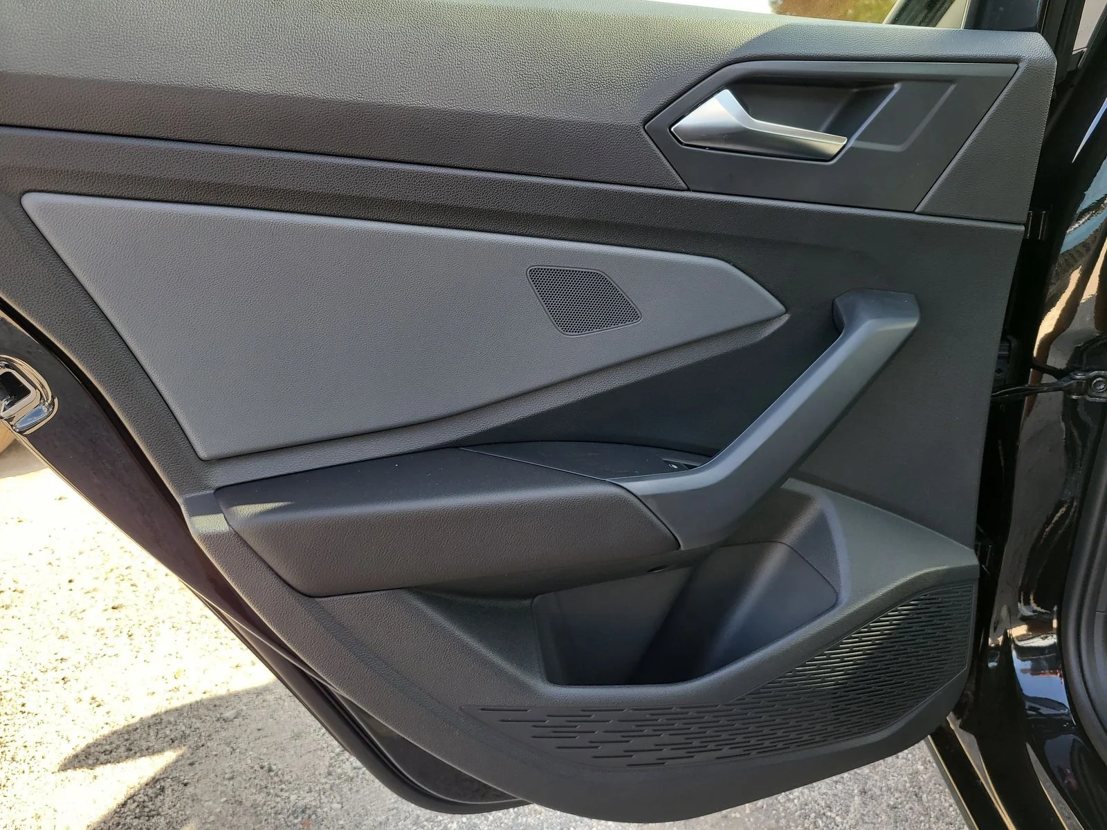 New 2026 Deep Black Pearl Volkswagen 1.5T SE image 11