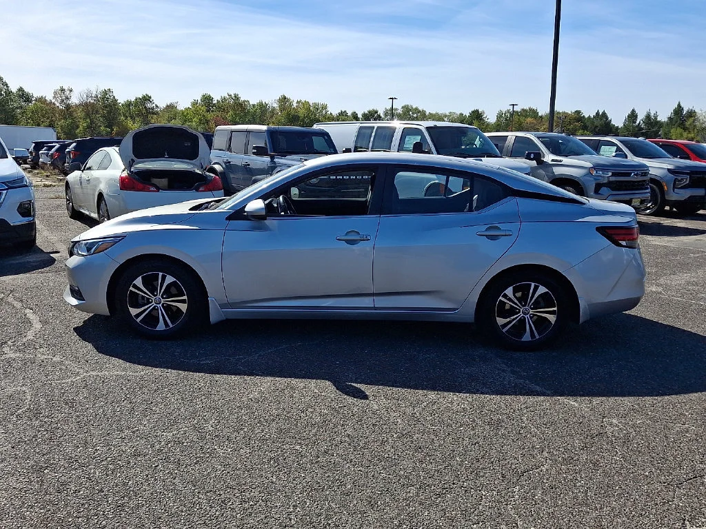 Used 2021 Silver Nissan SV Xtronic CVT image 7