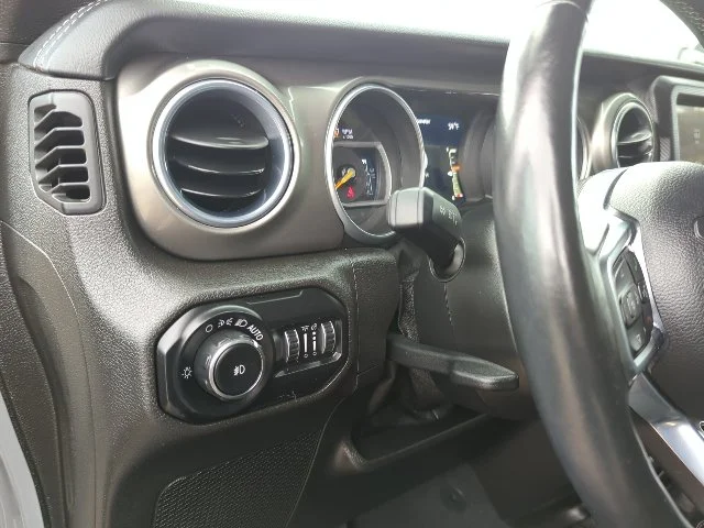 Used 2018 Gray Jeep Unlimited Sahara image 13