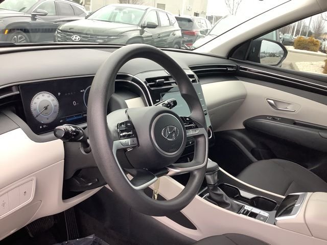 2024 Hyundai Tucson SE - Photo 16