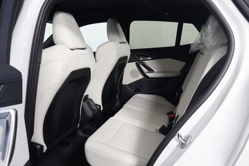 New 2027 Alpine White BMW xDrive28i image 6