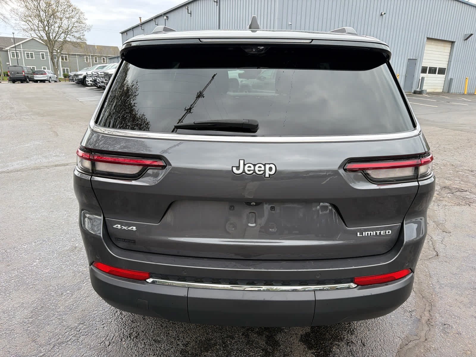 Used 2024 Baltic Gray Metallic Clearcoat Jeep Limited image 7