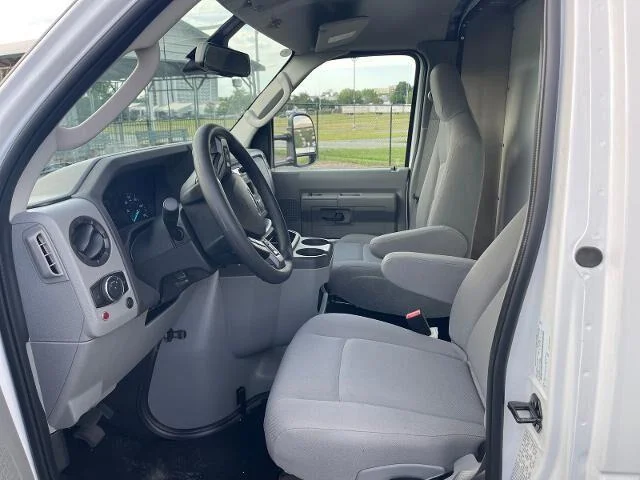 New 2027 Oxford White Ford XL image 10