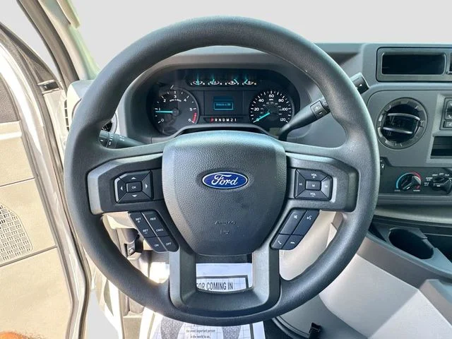 New 2025 Oxford White Ford Base image 8