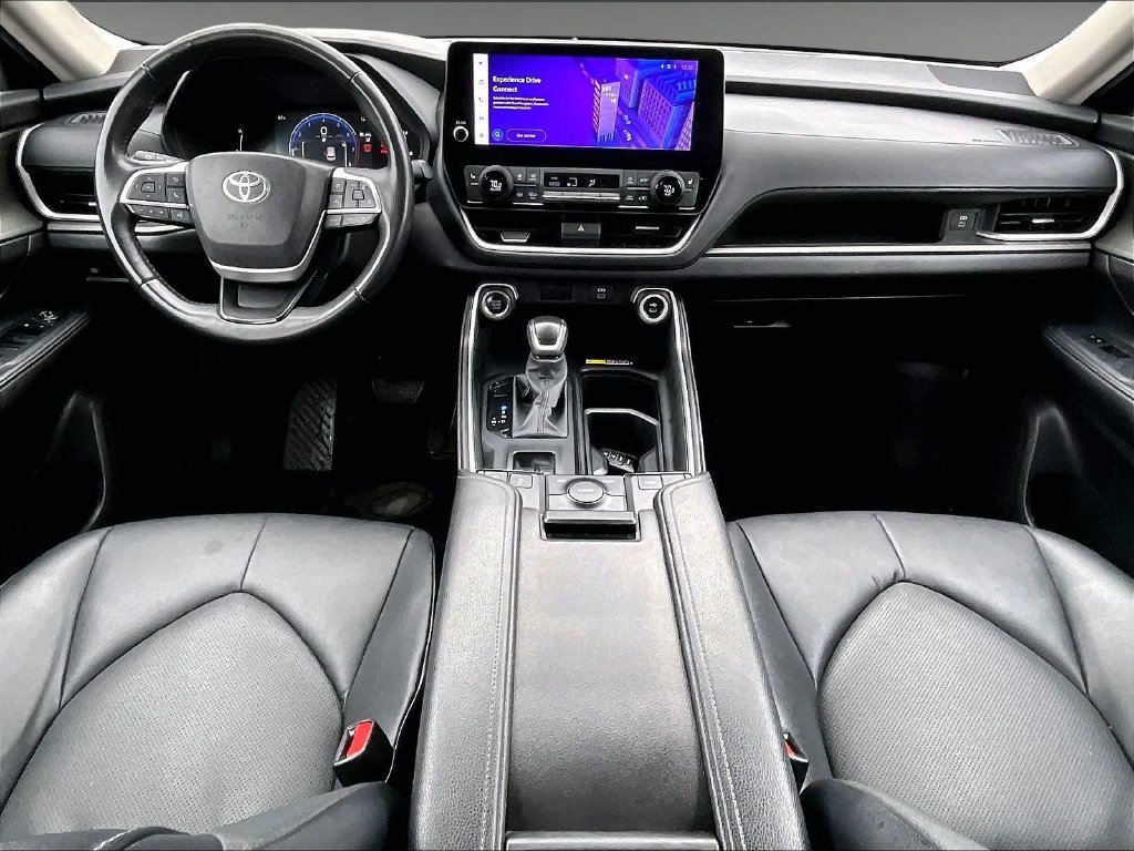 Used 2025 Red Toyota XLE image 22