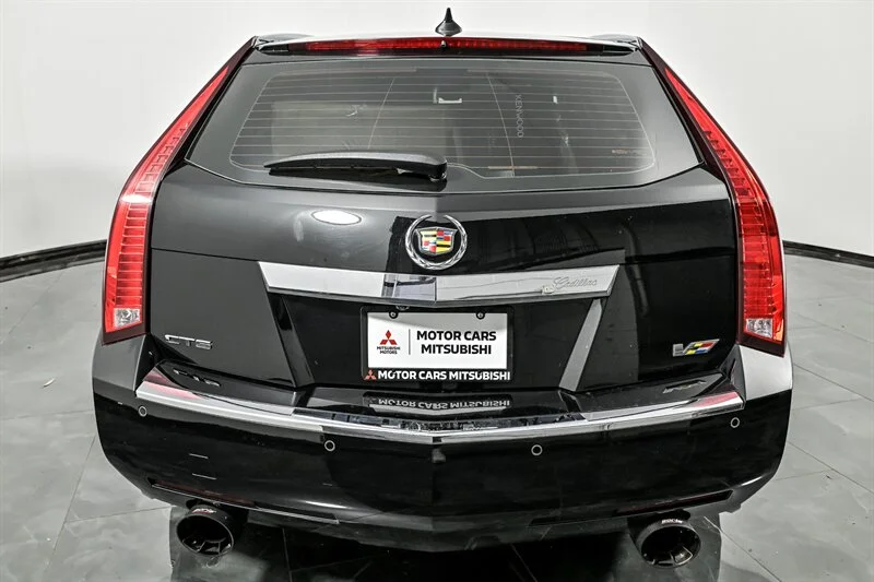 Used 2014 Black Diamond Tricoat Cadillac  image 8