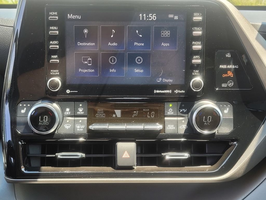 Used 2022 Silver Toyota XLE image 19