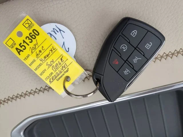 Used 2024 Pearl Beige Metallic GMC Denali image 34