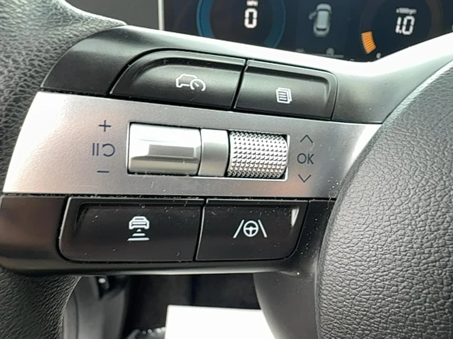 Used 2025 Atlantis Blue Hyundai SEL image 18