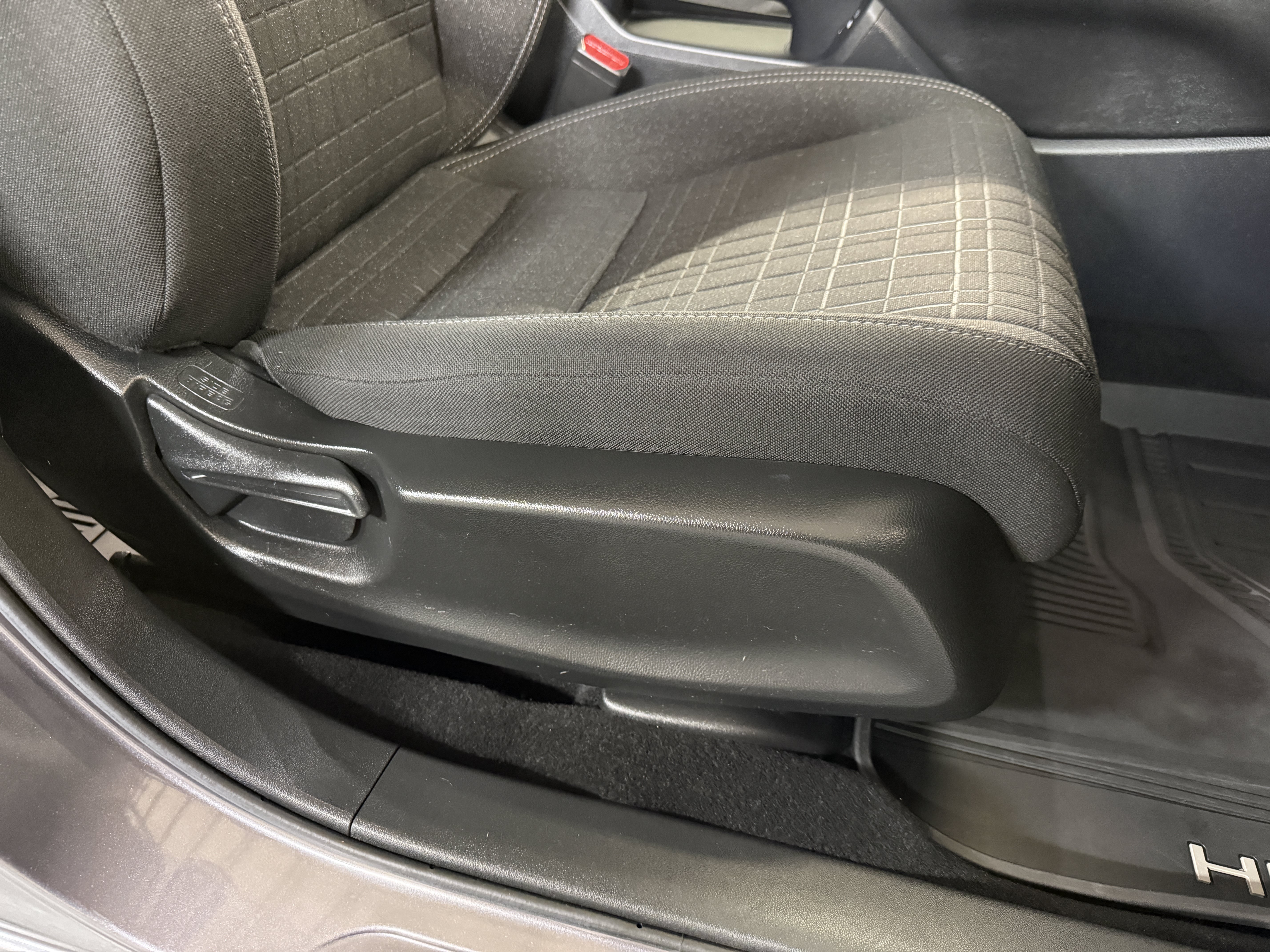 Certified Used 2024 Modern Steel Metallic Honda LX image 23
