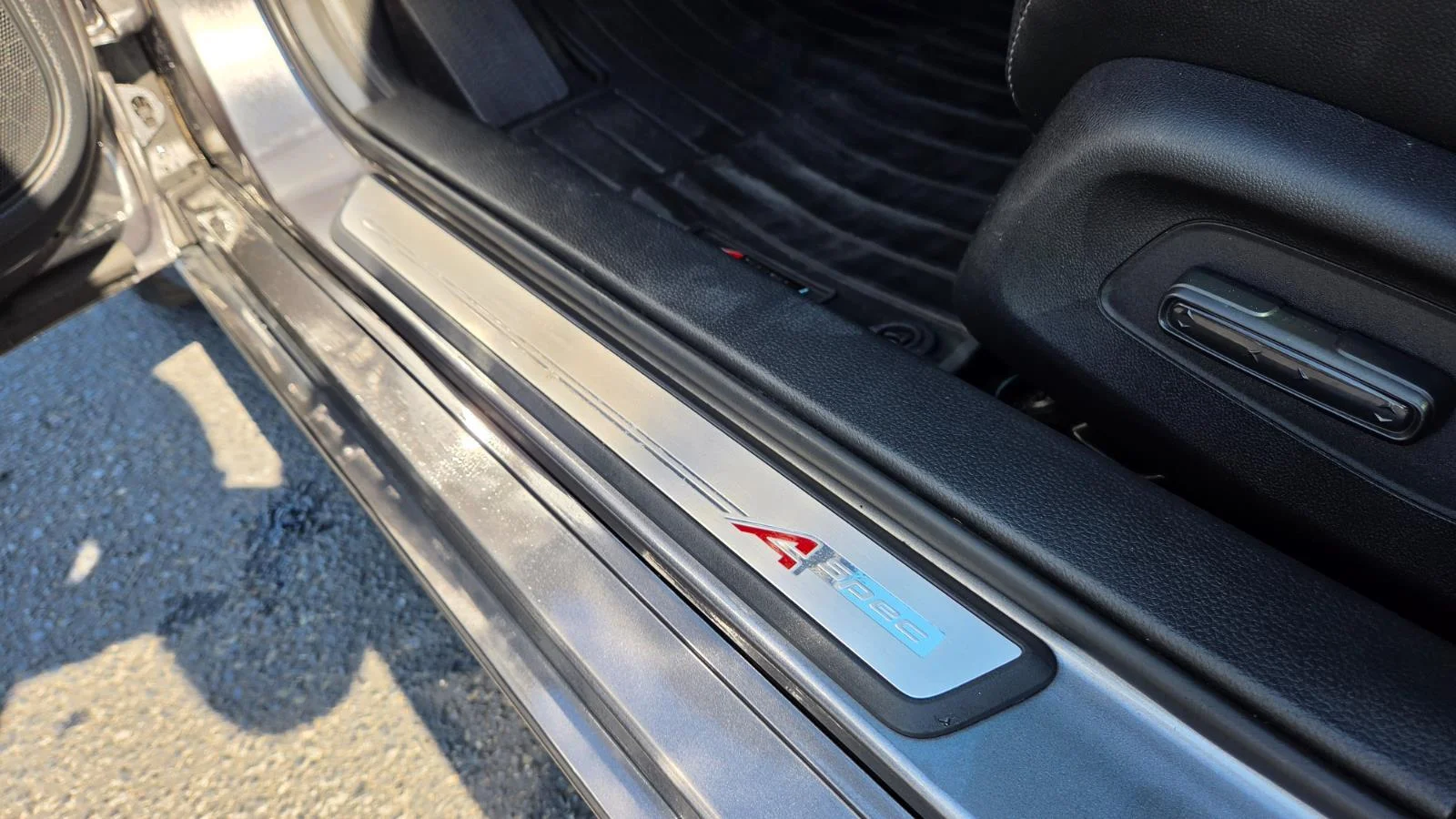 Used 2024 Liquid Carbon Metallic Acura w/A-SPEC image 22