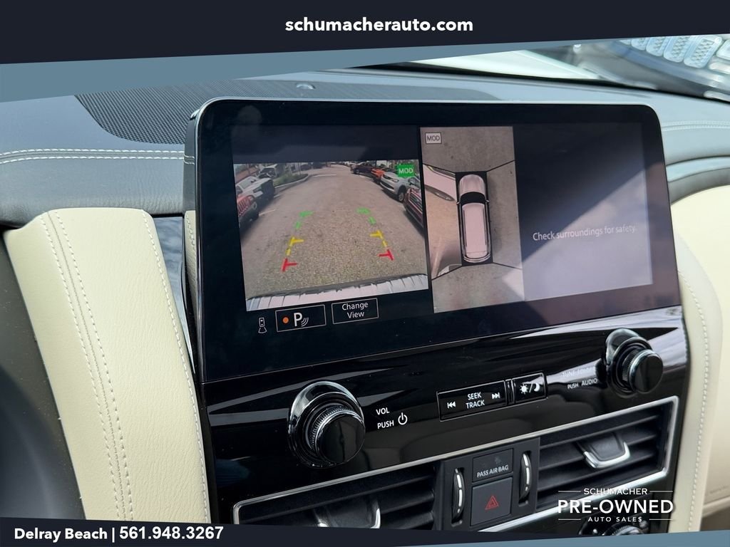 Used 2024 White INFINITI LUXE image 22