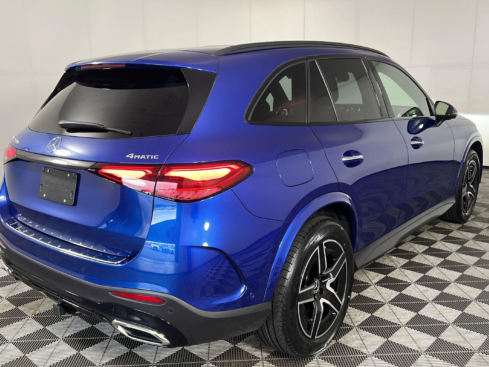 Used 2025 Starling Blue Metallic Mercedes-Benz GLC 350e image 21