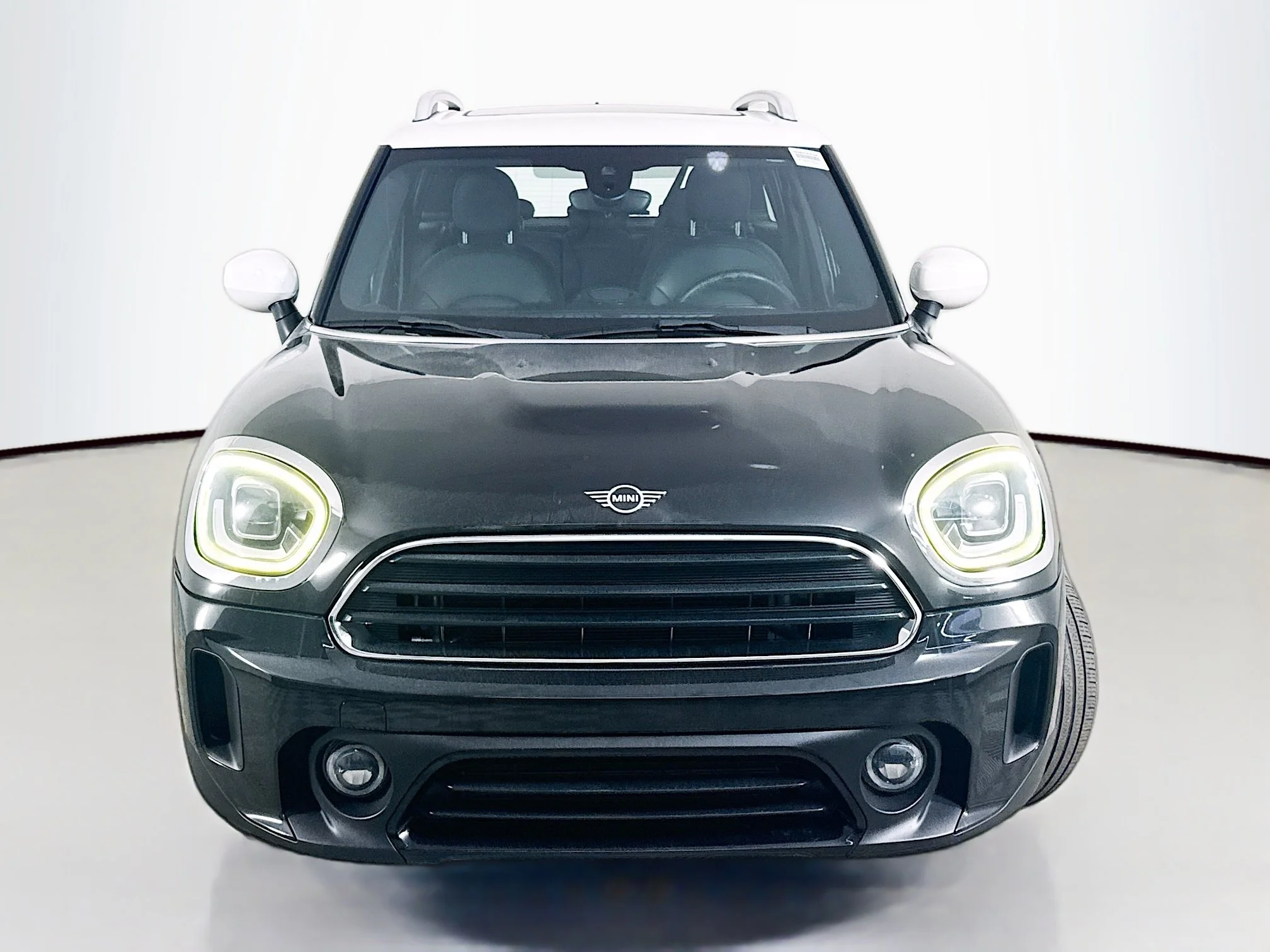 Used 2022 Midnight Black Metallic MINI Oxford Edition image 2