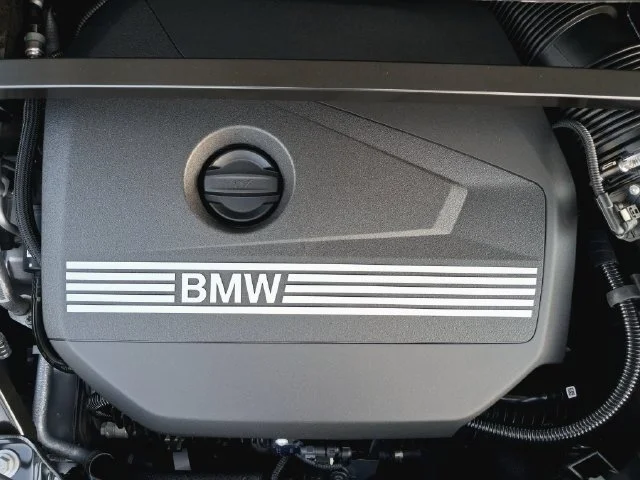 New 2027 Dune Grey Metallic BMW xDrive28i image 30