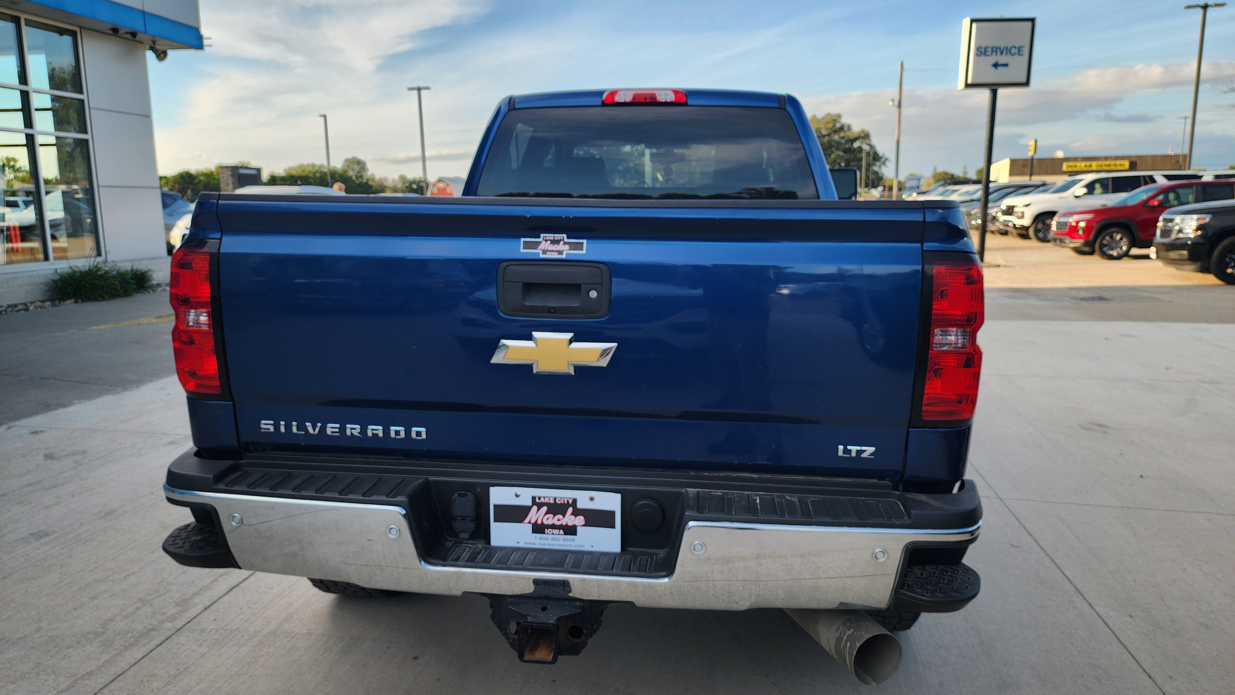 Certified Used 2019 DEEP OCEAN BLUE METALLIC Chevrolet LTZ image 5