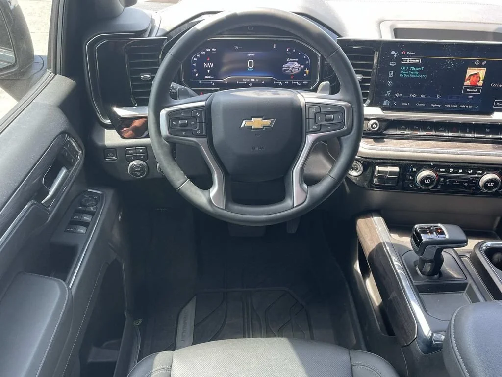 2024 Chevrolet Silverado 1500 LTZ - Photo 10