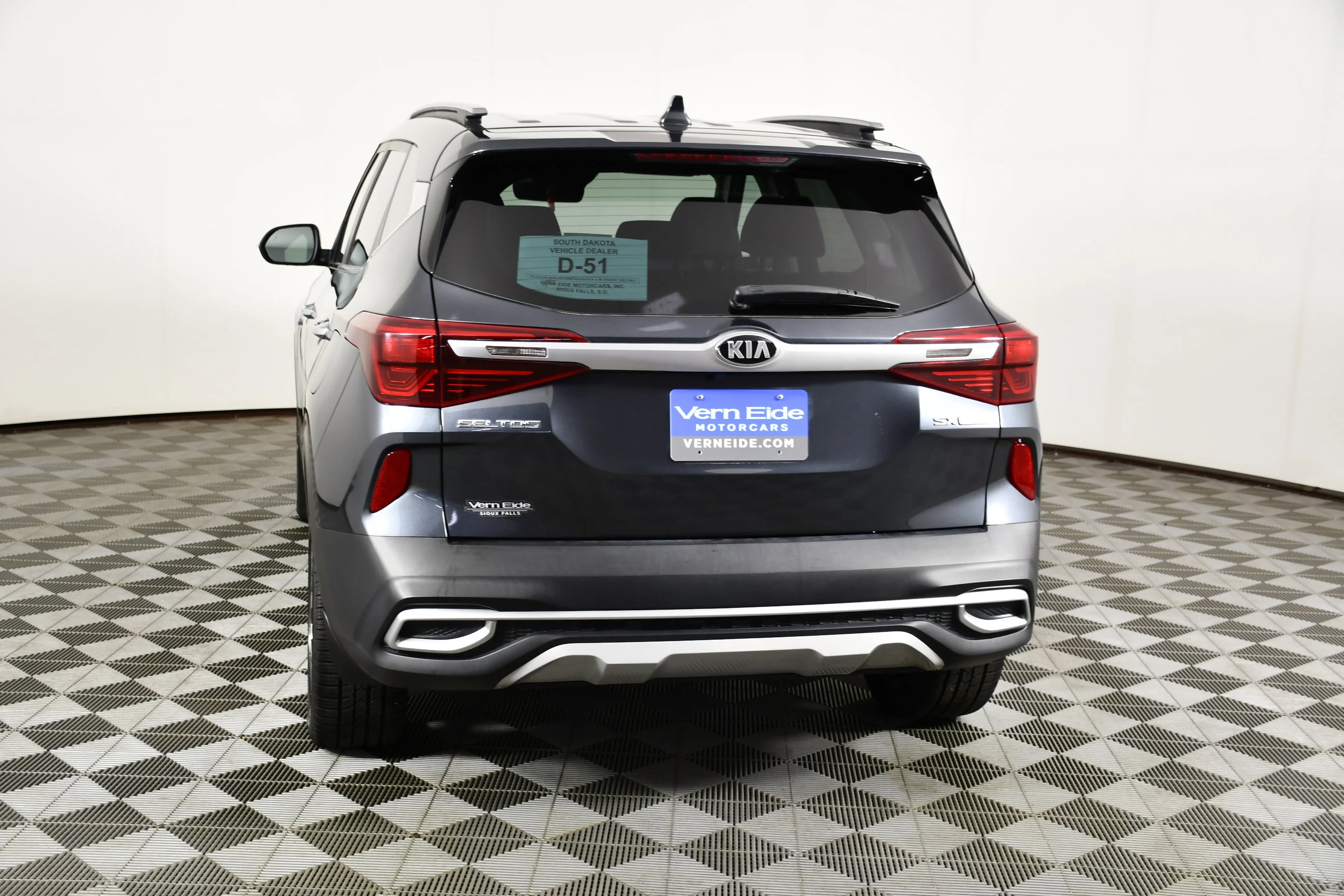 Used 2021 Gravity Gray Kia SX image 7