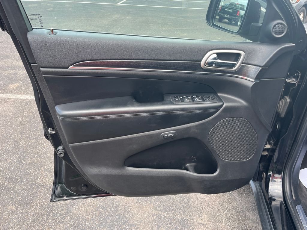 Used 2018 Black Jeep Limited image 11