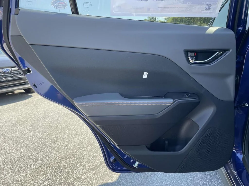 Used 2025 Sapphire Blue Pearl Subaru Limited image 2