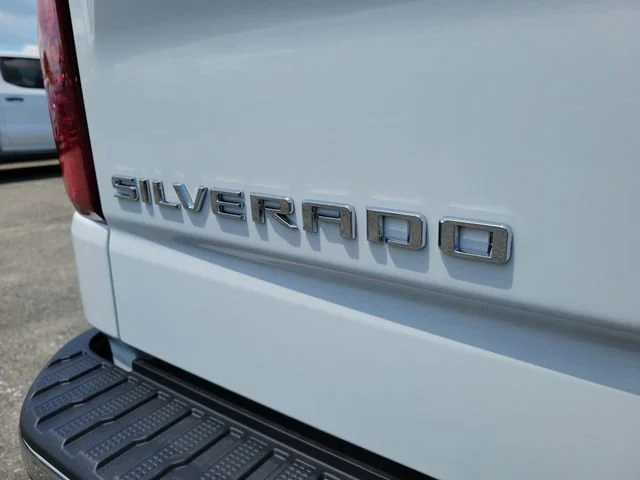 2026 Chevrolet Silverado 1500 LT - Photo 9
