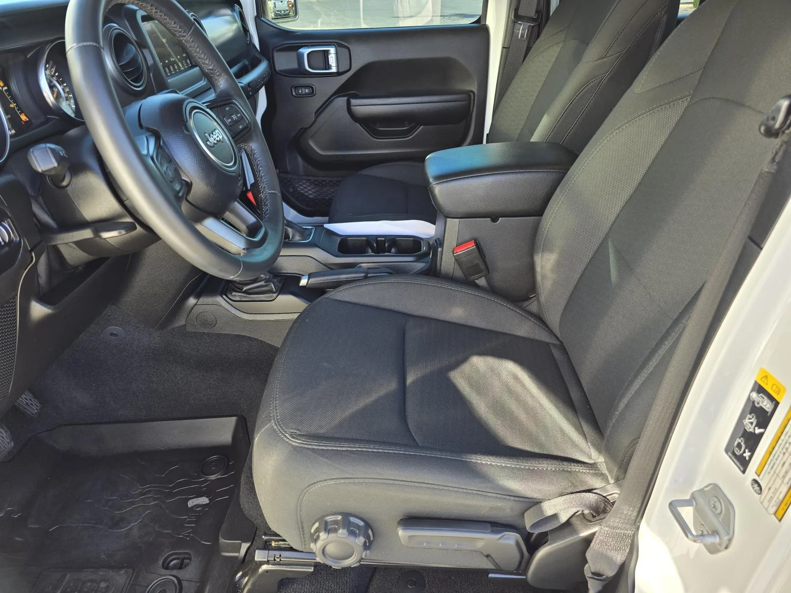 Used 2021 Bright White Clearcoat Jeep Unlimited Sport S image 9