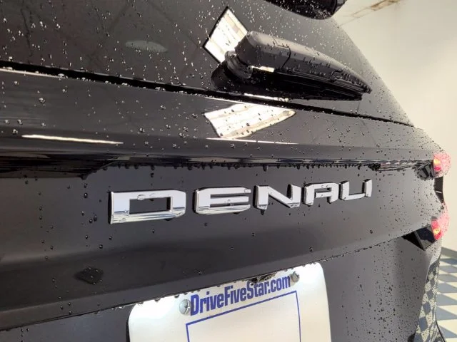 New 2027 Ebony Twilight Metallic GMC Denali Ultimate image 7