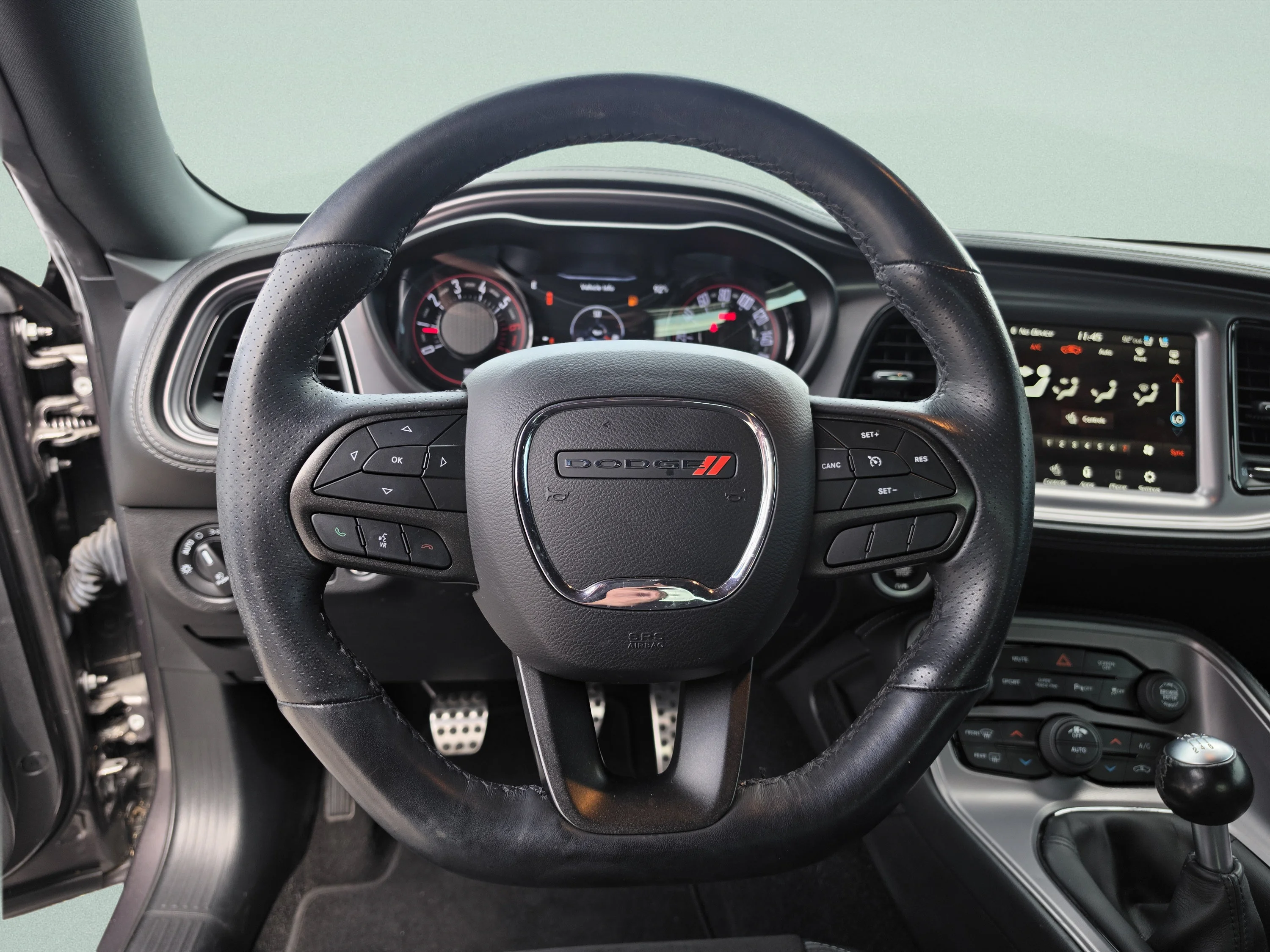 Used 2023 Granite Pearlcoat Dodge R/T image 19