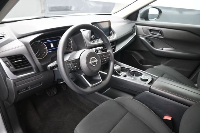 Used 2024 Silver Nissan S image 18