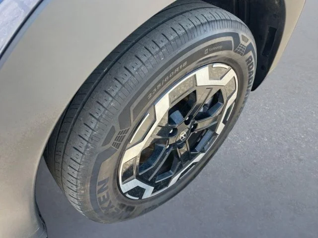 Used 2025 Blue Hyundai SEL image 14