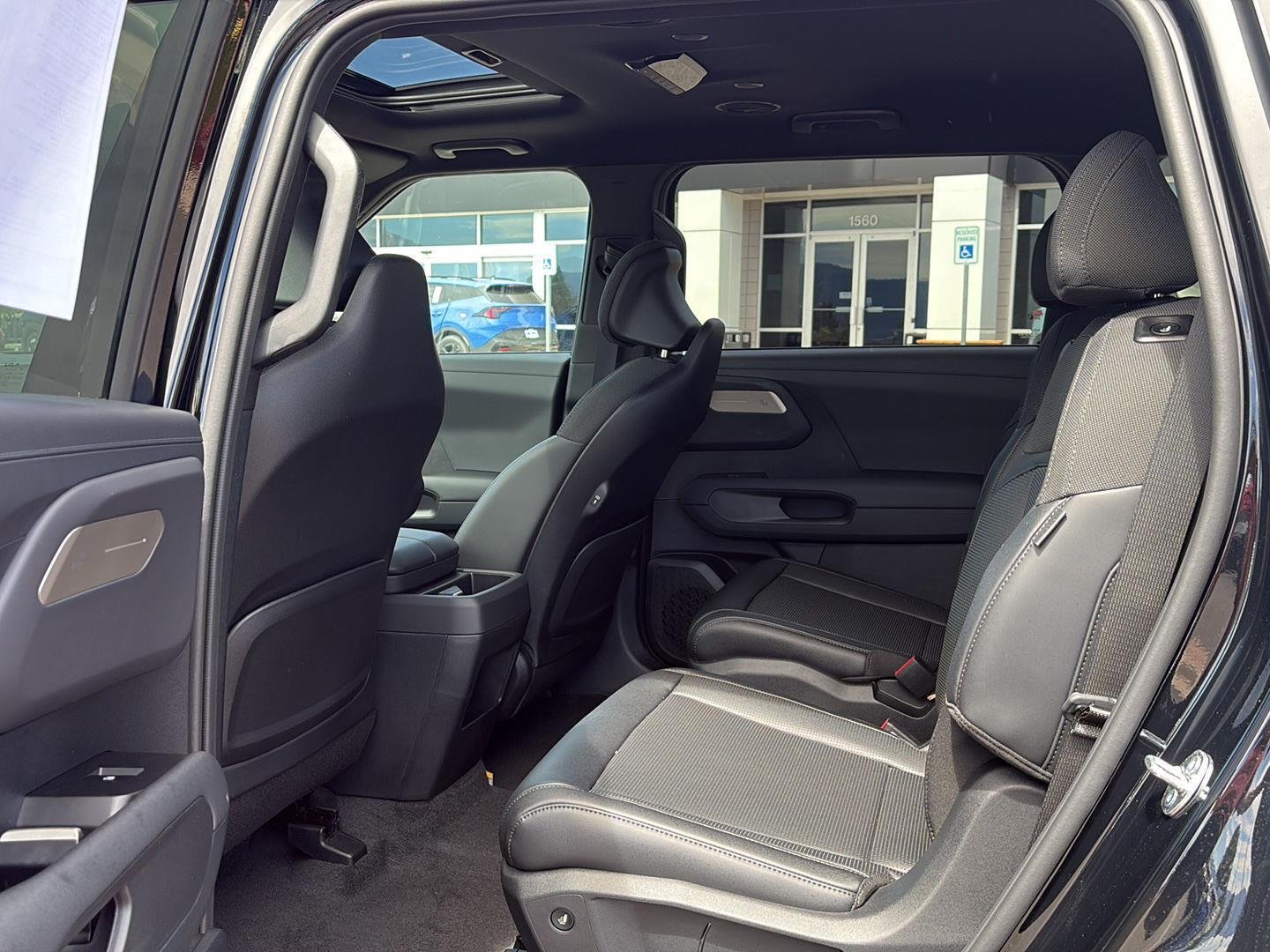 Used 2027 Ebony Black Kia S image 10
