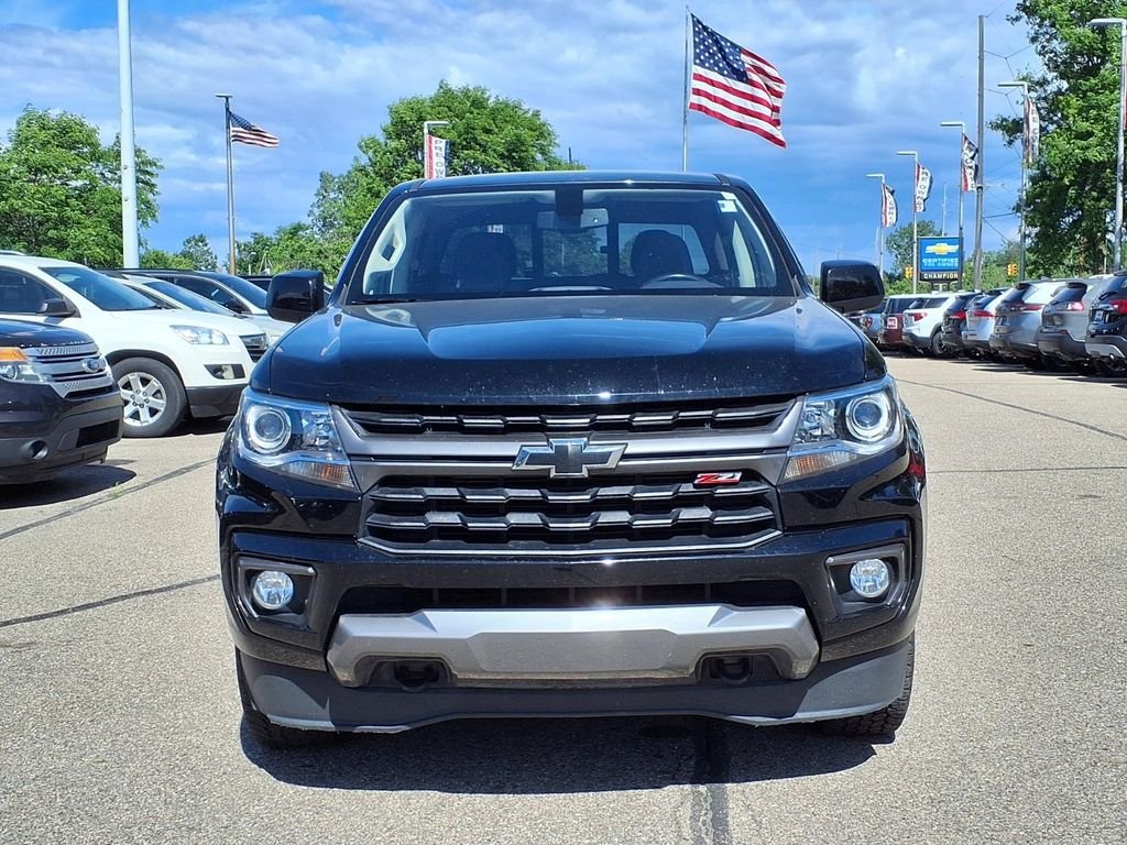 Used 2022 Black Chevrolet Z71 image 2