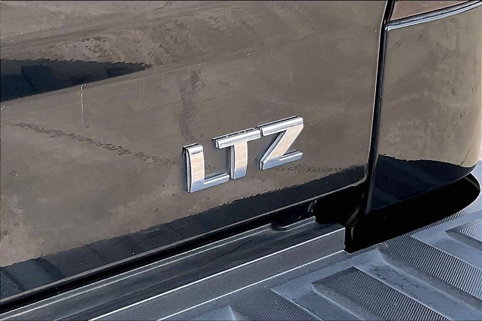 Used 2015 Black Chevrolet LTZ image 9